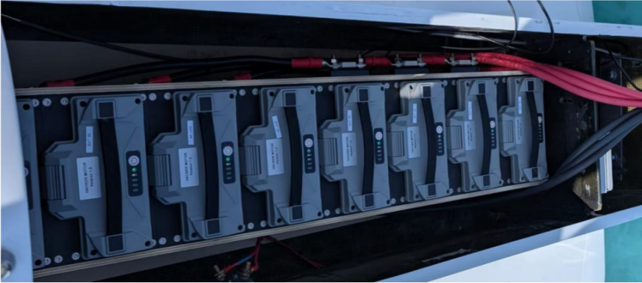 電動船電池倉 電動船電池倉