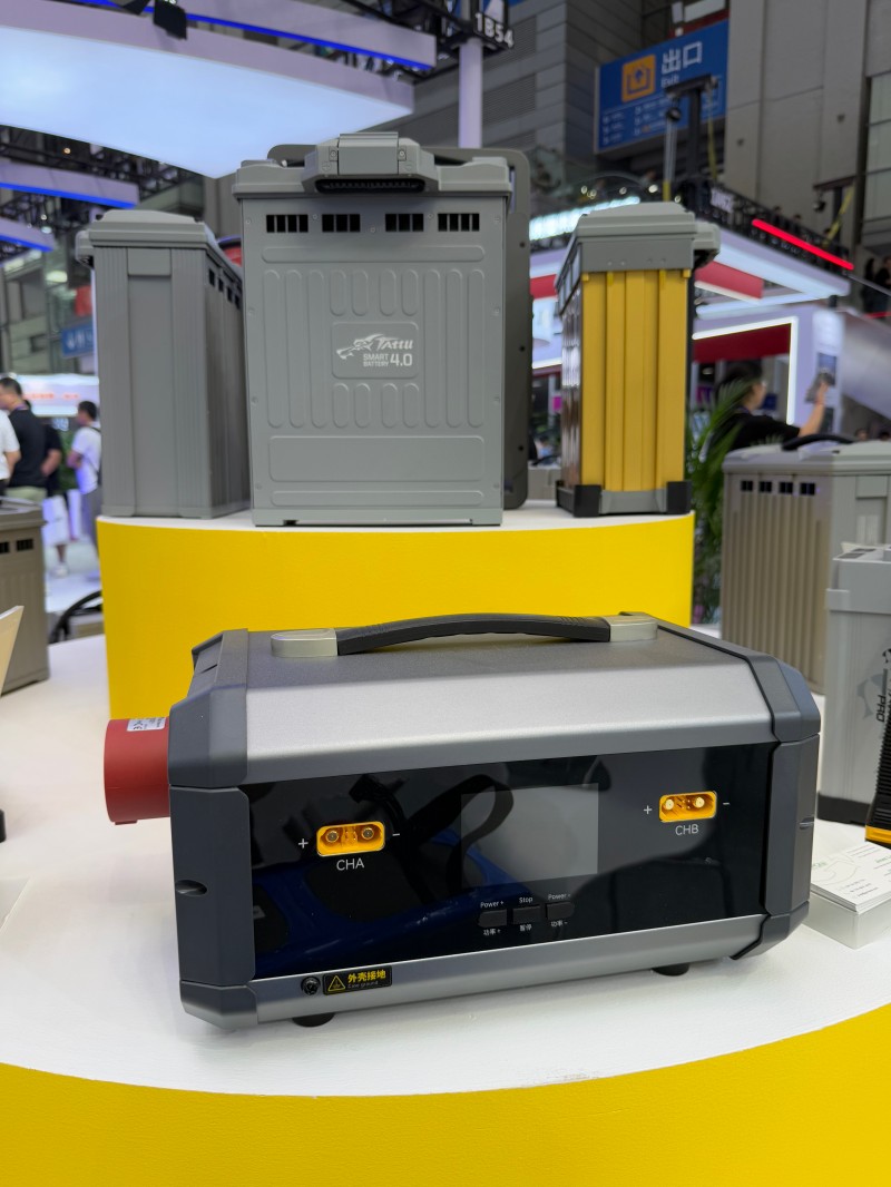 植保無(wú)人機(jī)電池平衡充電器 植保無(wú)人機(jī)電池平衡充電器